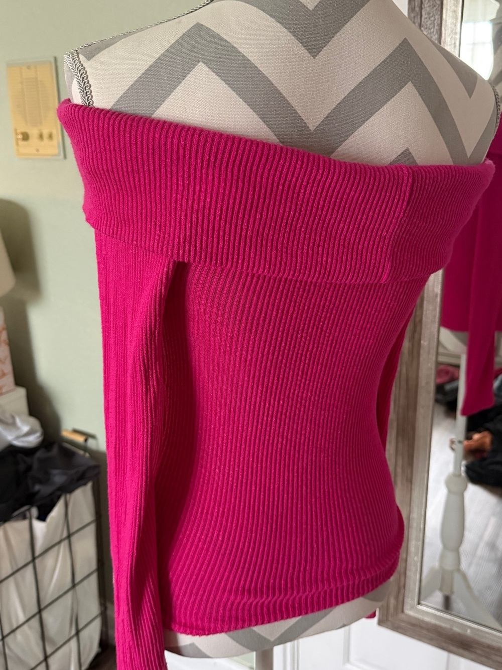 Forever 21 Off-the-Shoulder Ribbed Sweater - Fuchsia - Picture 2 of 2